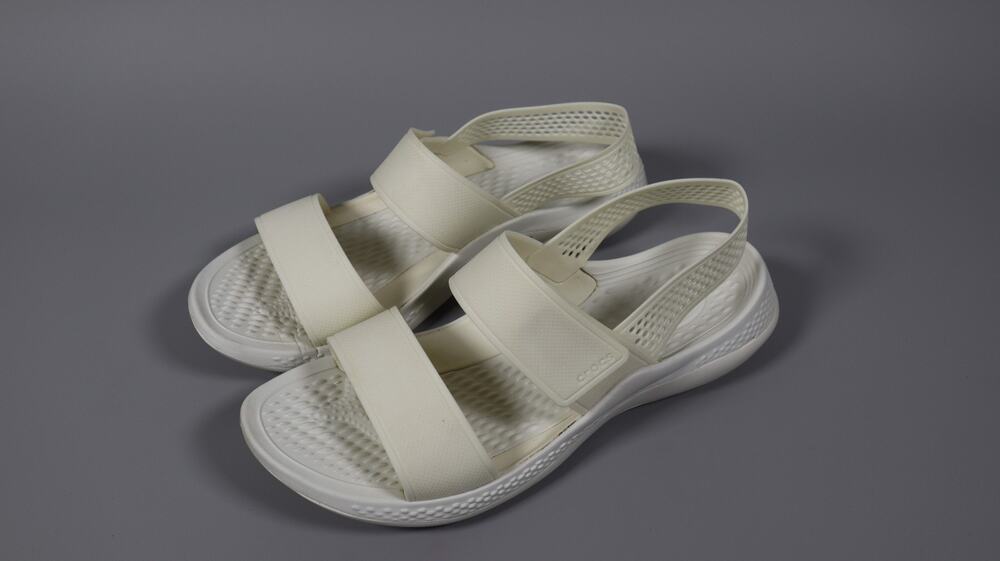 Crocs Women’s LiteRide 360 Sandals Almost White Size 9 Comfort Slip On Sandals
